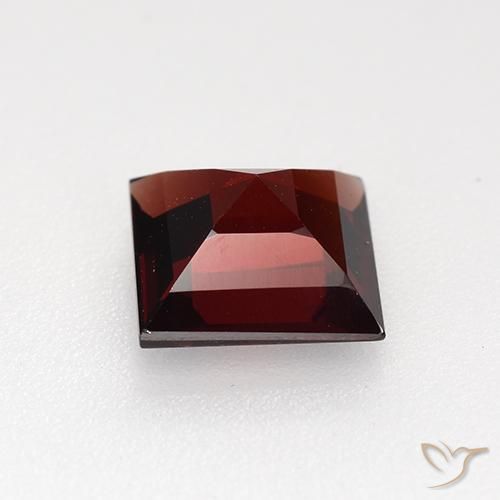 Pyrope Garnet Gemstone in 7 x 7 mm (calibrated) Size for Sale, Pyrope Garnet Stone in Deep Blood Red Color