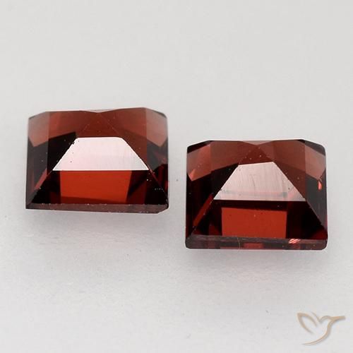 Pyrope Garnet Gemstones in 4 x 4 mm (calibrated) Size for Sale, Pyrope Garnet Stones in Deep Scarlet Red Color