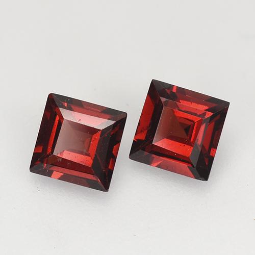 Dark Red Pyrope Garnet Gem - 0.5ct Square Facet (ID: 527273)