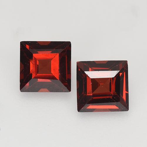 Dark Red Pyrope Garnet Gem - 0.5ct Square Facet (ID: 527278)