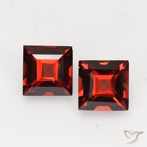 0.92 ct Square Cut Pyrope Garnet, 4.1 x 4.1 mm From Mozambique, Photo A