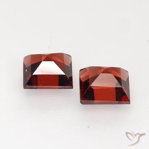 Pyrope Garnet Gemstones in 4 x 4 mm (calibrated) Size for Sale, Pyrope Garnet Stones in Dark Red Color