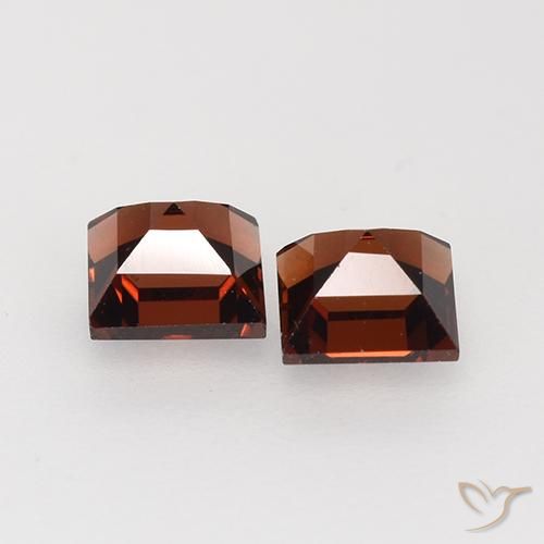 Pyrope Garnet Gemstones in 4.2 x 4.2 mm Size for Sale, Pyrope Garnet Stones in Merlot Red Color