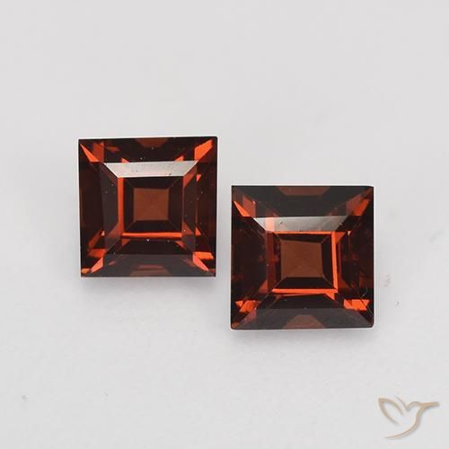 Deep Red Pyrope Garnet Gem - 0.5ct Square Facet (ID: 527701)
