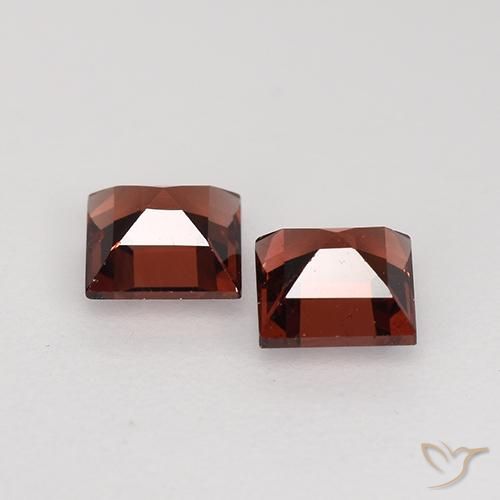 Pyrope Garnet Gemstones in 4 x 4 mm (calibrated) Size for Sale, Pyrope Garnet Stones in Deep Red Color
