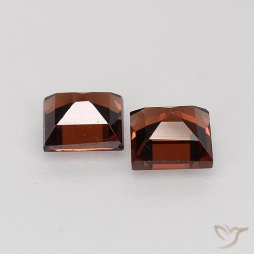 Pyrope Garnet Gemstones in 4 x 4 mm (calibrated) Size for Sale, Pyrope Garnet Stones in Merlot Red Color
