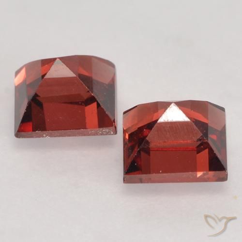 Pyrope Garnet Gemstones in 4 x 4 mm (calibrated) Size for Sale, Pyrope Garnet Stones in Medium Red Color