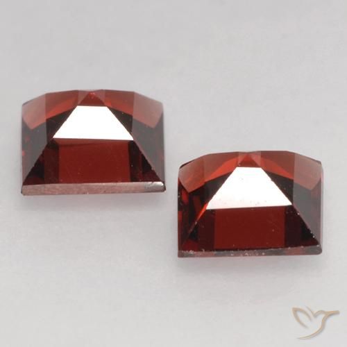 Pyrope Garnet Gemstones in 4 x 4 mm (calibrated) Size for Sale, Pyrope Garnet Stones in Deep Scarlet Red Color