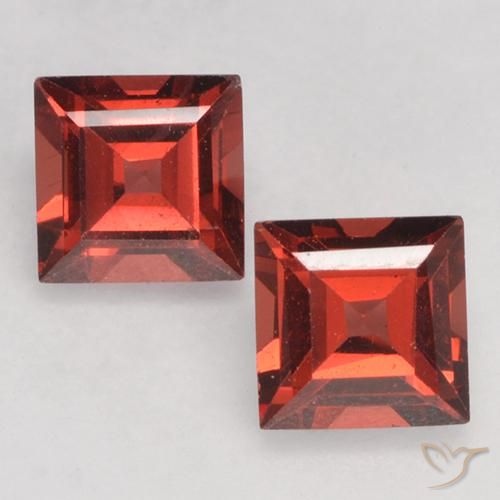 0.93ctw Natural Deep Red Pyrope Garnet, Square, VVS-VS