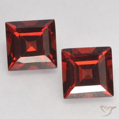 0.96 ct Square Cut Pyrope Garnet, 4.1 x 4.1 mm From Mozambique, Photo A