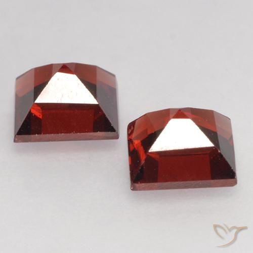 Pyrope Garnet Gemstones in 4 x 4 mm (calibrated) Size for Sale, Pyrope Garnet Stones in Deep Red Color