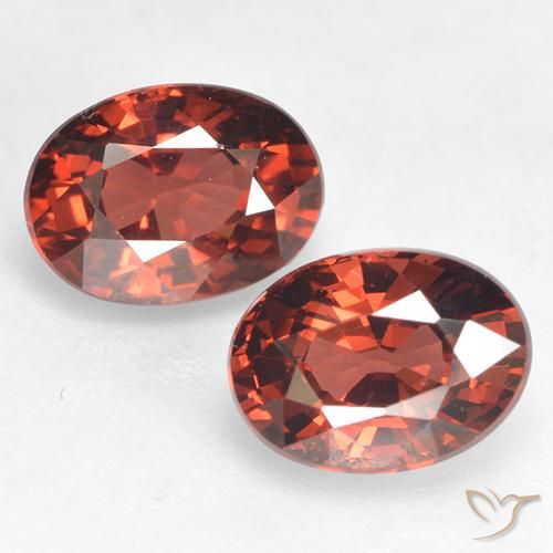 2.35ctw Natural Medium Red Pyrope Garnet, Oval, VVS-VS