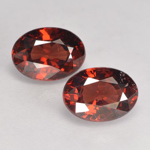 Scarlet Red Pyrope Garnet Gem - 1.2ct Oval Facet (ID: 530070)