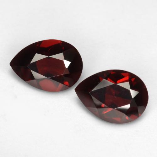 Rouge foncé Grenat Pyrope gemme - 0.9ct Poire facette (ID: 538240)