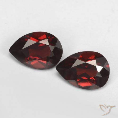1.71ctw Natural Deep Red Pyrope Garnet, Pear Shape, VVS-VS