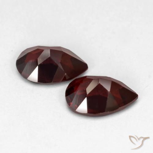 Pyrope Garnet Gemstones in 7 x 5 mm (calibrated) Size for Sale, Pyrope Garnet Stones in Deep Red Color