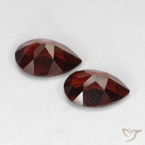 Pyrope Garnet Gemstones in 7 x 5 mm (calibrated) Size for Sale, Pyrope Garnet Stones in Dark Red Color