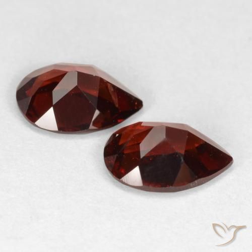 Pyrope Garnet Gemstones in 7 x 5 mm (calibrated) Size for Sale, Pyrope Garnet Stones in Deep Red Color