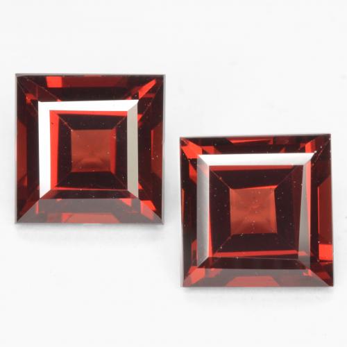 Medium Red Pyrope Garnet Gem - 2.1ct Square Facet (ID: 539005)