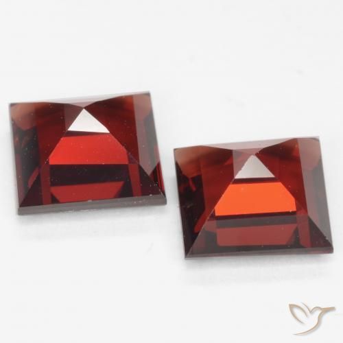 Pyrope Garnet Gemstones in 7 x 7 mm (calibrated) Size for Sale, Pyrope Garnet Stones in Deep Red Color