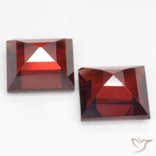 Pyrope Garnet Gemstones in 7 x 7 mm (calibrated) Size for Sale, Pyrope Garnet Stones in Currant Red Color