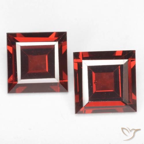 3.84ctw Natural Deep Blood Red Pyrope Garnet, Square, VVS-VS