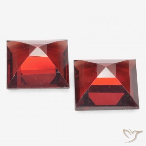 Pyrope Garnet Gemstones in 7 x 7 mm (calibrated) Size for Sale, Pyrope Garnet Stones in Deep Blood Red Color