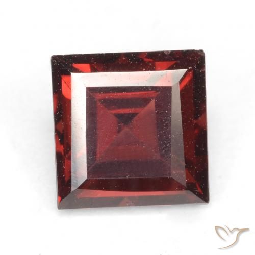 Granate Piropo Roja Forma cuadrada de 2.24 ct de India, dimensión 7 x 6,9mm, piedra preciosa natural No tratado, claridad vvs-vs, Granate Piropo de 1 pieza en color Rojo oscuro, dureza Mohs de 6.5 - 7.5 Adecuado para joyas de uso diario, Photo A