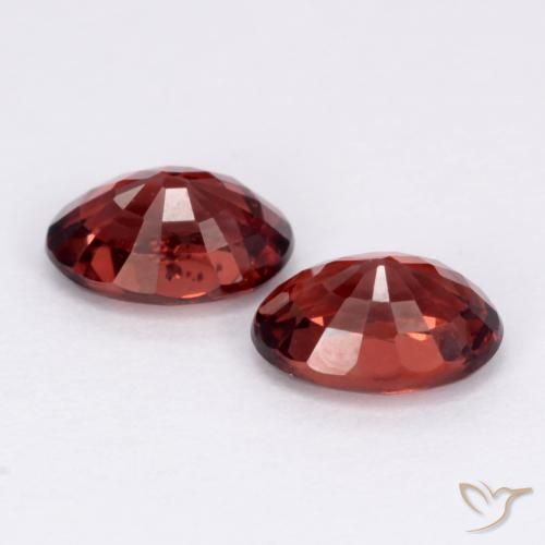 Pyrope Garnet Gemstones in 7 x 5 mm (calibrated) Size for Sale, Pyrope Garnet Stones in Dark Red Color