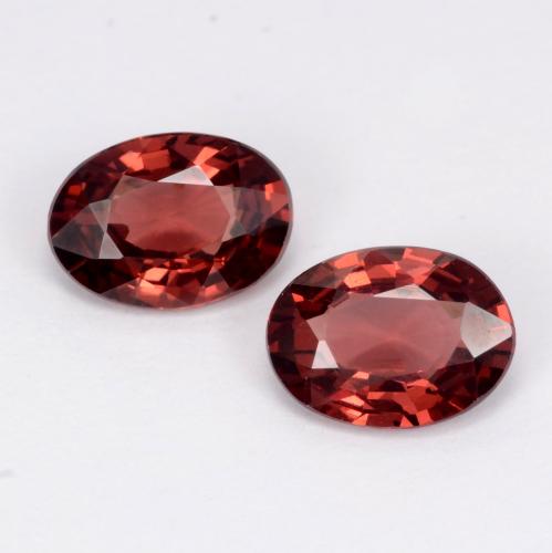 Deep Red Pyrope Garnet Gem - 0.8ct Oval Facet (ID: 543531)