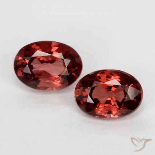 1.93ctw Natural Deep Red Pyrope Garnet, Oval, VVS-VS