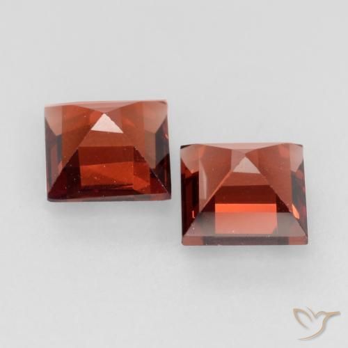 Pyrope Garnet Gemstones in 4.2 x 4.2 mm Size for Sale, Pyrope Garnet Stones in Deep Red Color