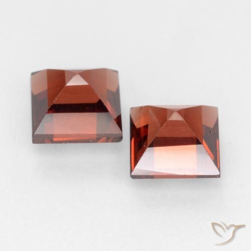 Pyrope Garnet Gemstones in 4.2 x 4.1 mm Size for Sale, Pyrope Garnet Stones in Medium Red Color