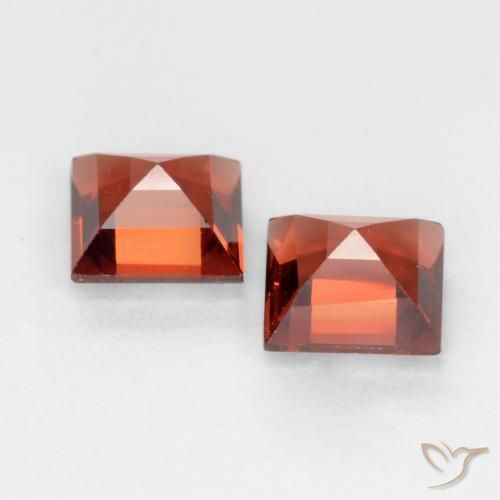 Pyrope Garnet Gemstones in 4 x 4 mm (calibrated) Size for Sale, Pyrope Garnet Stones in Medium Red Color