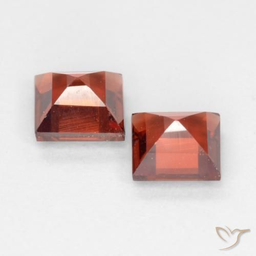 Pyrope Garnet Gemstones in 4.2 x 4.2 mm Size for Sale, Pyrope Garnet Stones in Deep Red Color