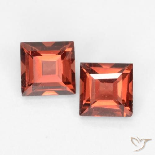 0.90ctw Natural Medium Red Pyrope Garnet, Square, VVS-VS