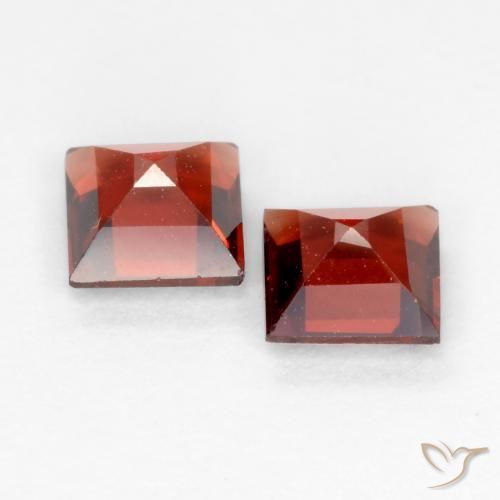 Pyrope Garnet Gemstones in 4.2 x 4.2 mm Size for Sale, Pyrope Garnet Stones in Currant Red Color
