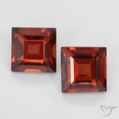 0.91ctw Natural Currant Red Pyrope Garnet, Square, VVS-VS