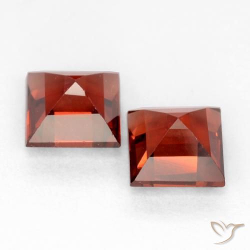 Pyrope Garnet Gemstones in 4 x 4 mm (calibrated) Size for Sale, Pyrope Garnet Stones in Sangria Red Color