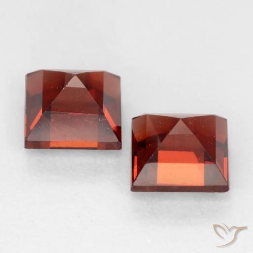 Pyrope Garnet Gemstones in 4 x 4 mm (calibrated) Size for Sale, Pyrope Garnet Stones in Deep Red Color