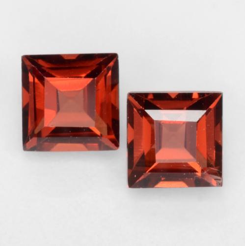 Sangria Red Pyrope Garnet Gem - 0.5ct Square Facet (ID: 544001)