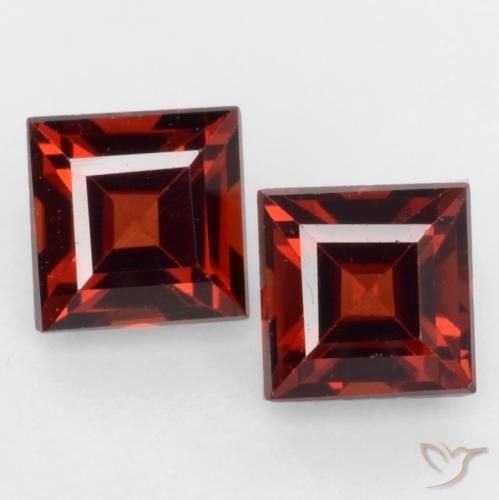 0.92ctw Natural Deep Blood Red Pyrope Garnet, Square, VVS-VS