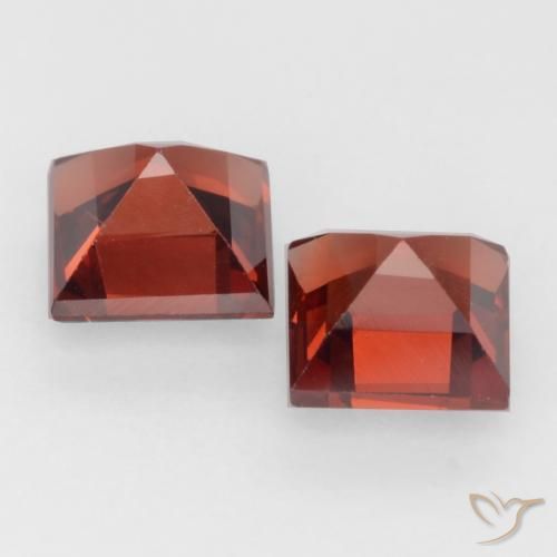 Pyrope Garnet Gemstones in 4 x 4 mm (calibrated) Size for Sale, Pyrope Garnet Stones in Medium Red Color