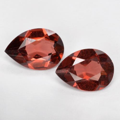 Scarlet Red Pyrope Garnet Gem - 0.8ct Pear Facet (ID: 556881)