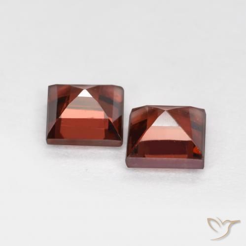 Pyrope Garnet Gemstones in 4.2 x 4.1 mm Size for Sale, Pyrope Garnet Stones in Deep Red Color