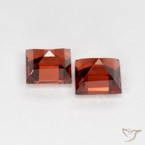 Pyrope Garnet Gemstones in 4 x 4 mm (calibrated) Size for Sale, Pyrope Garnet Stones in Currant Red Color