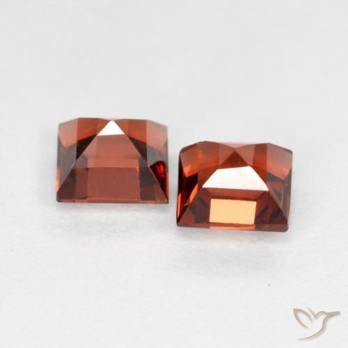 Pyrope Garnet Gemstones in 4.2 x 4.2 mm Size for Sale, Pyrope Garnet Stones in Medium Red Color