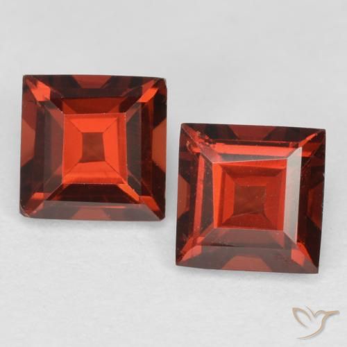 0.91ctw Natural Sangria Red Pyrope Garnet, Square, VS