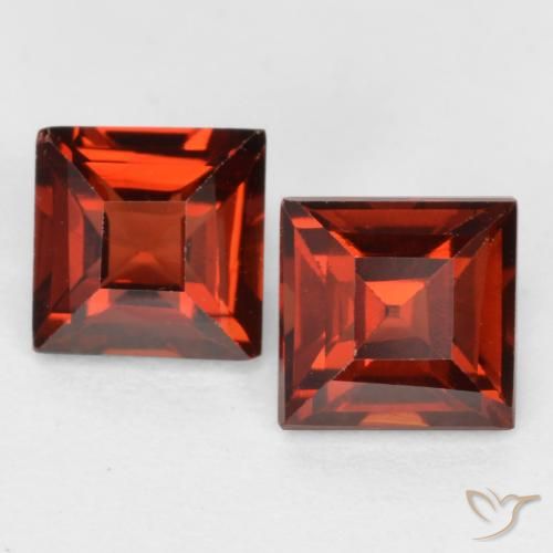 0.89ctw Natural Sangria Red Pyrope Garnet, Square, VS