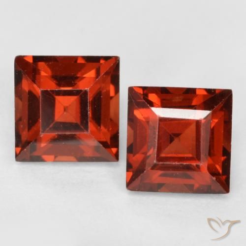 0.98ctw Natural Sangria Red Pyrope Garnet, Square, VS
